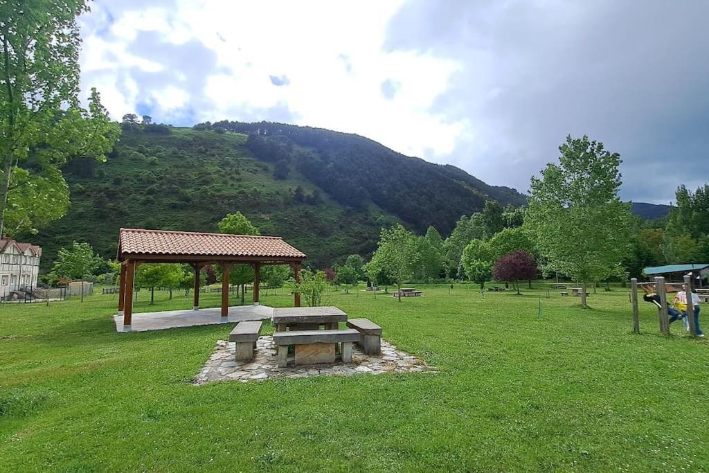 Espectacular Casa Rural En Эспиноса-де-лос-Монтерос Экстерьер фото